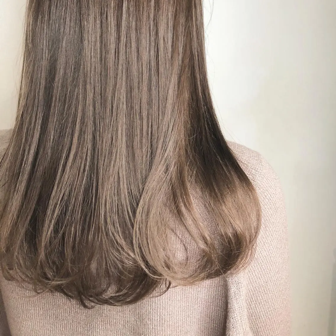 セミロング カラー ヘアアレンジ マツエク・マツパ ベージュカラー 透明感カラー🫧ヘア セット🫧松本菜月の眉毛・アイブロウイメージ