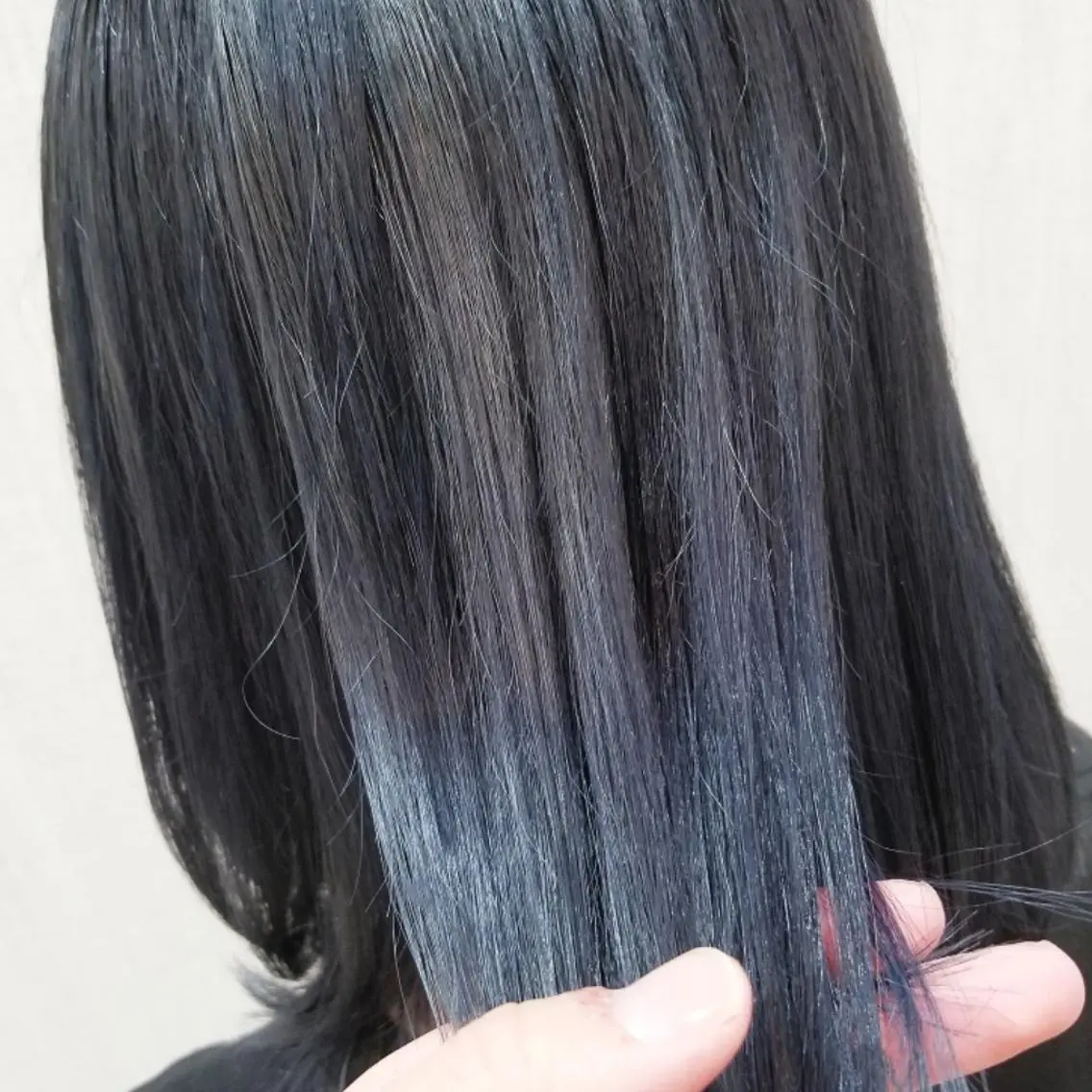 ミディアム カラー ネイビーカラー レイヤー×艶髪特化 代表 西村功平のヘアスタイル