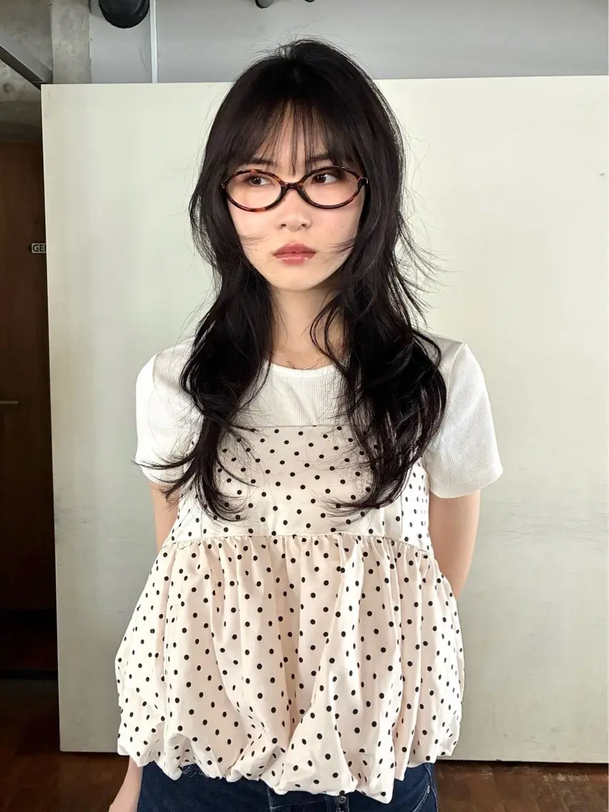 ロング カラー ヘアカラー 岡田 舞綺のヘアスタイル