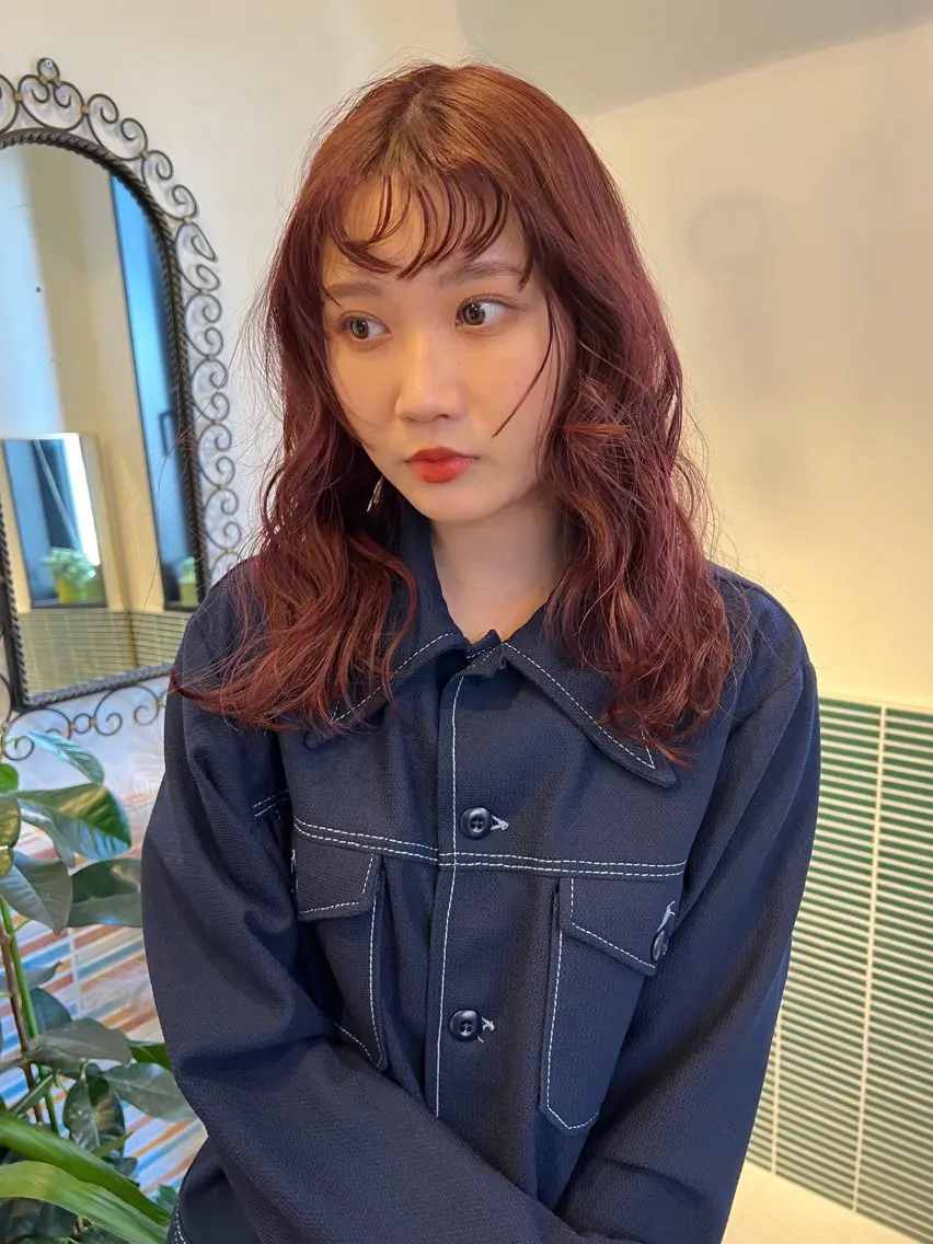 ロング ミルクティーベージュ outaのヘアスタイル