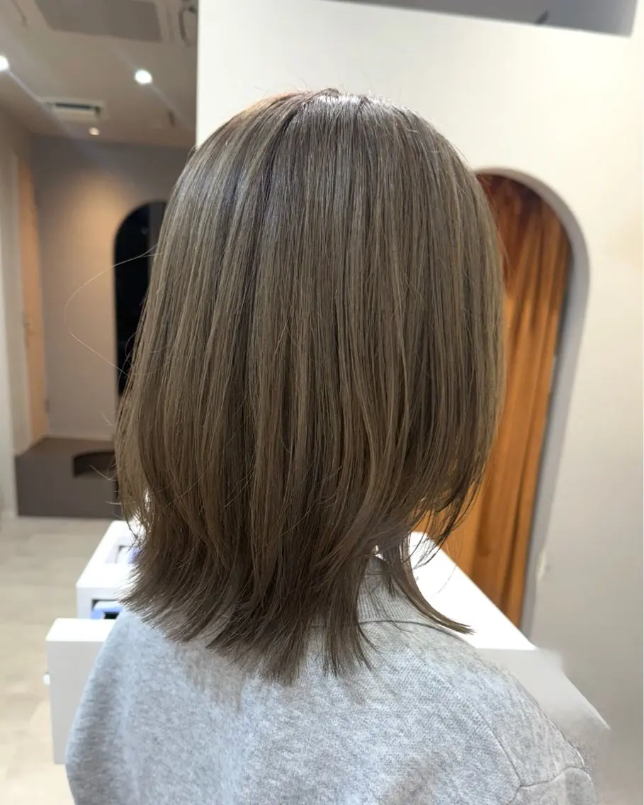 ミディアム カラー MIYU透明感カラー ブリーチなしWカラーのヘアスタイル