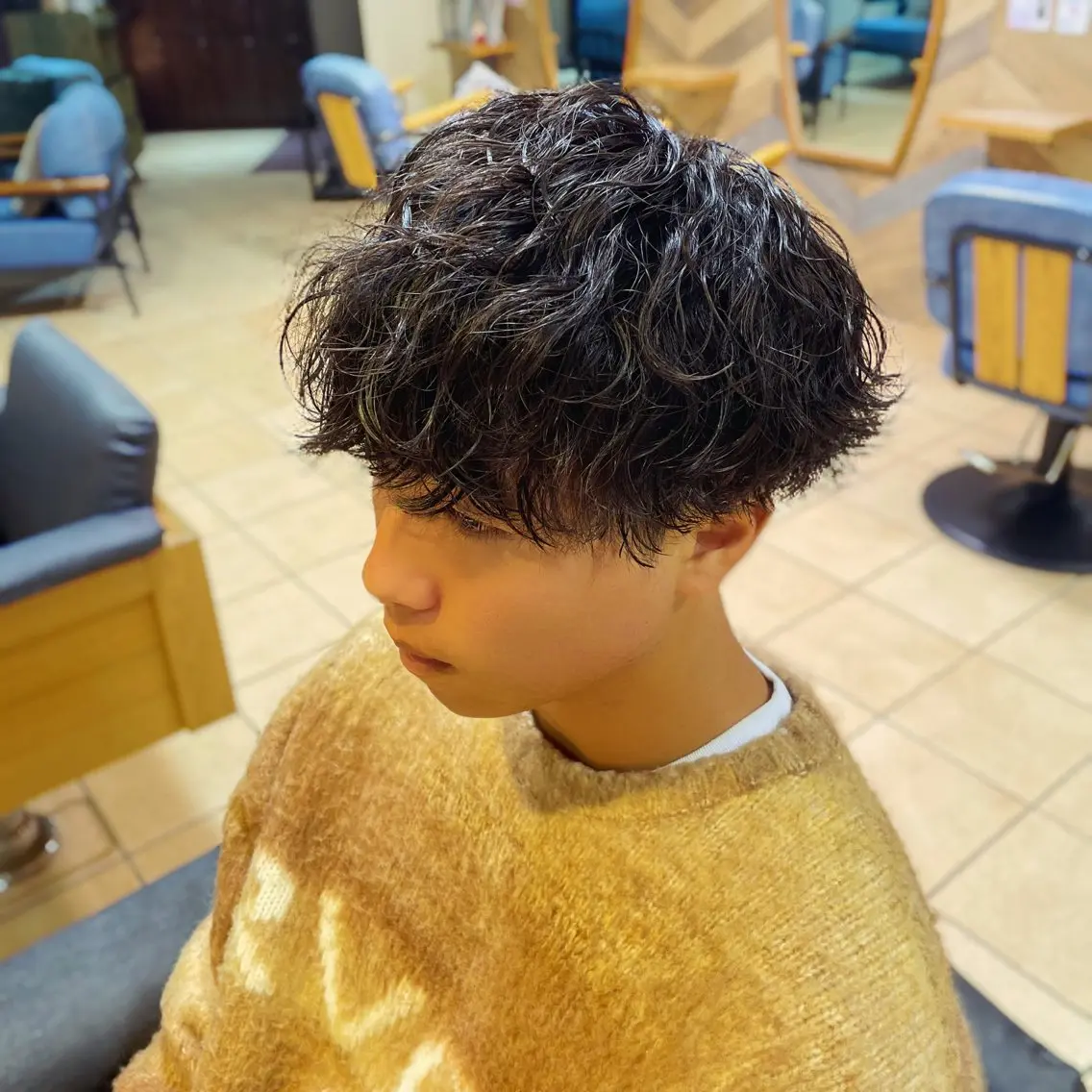 ショート パーマ メンズ メンズパーマ 波巻きパーマ カット パーマ すげさやか ✨メンズカットパーマのヘアスタイル