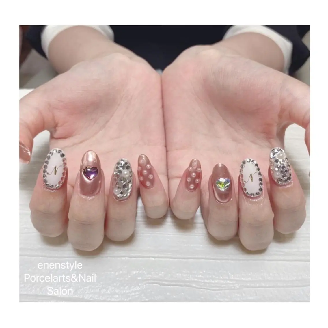ミディアム ネイル ハンドネイル 🐾enen style 🐾のネイルデザイン