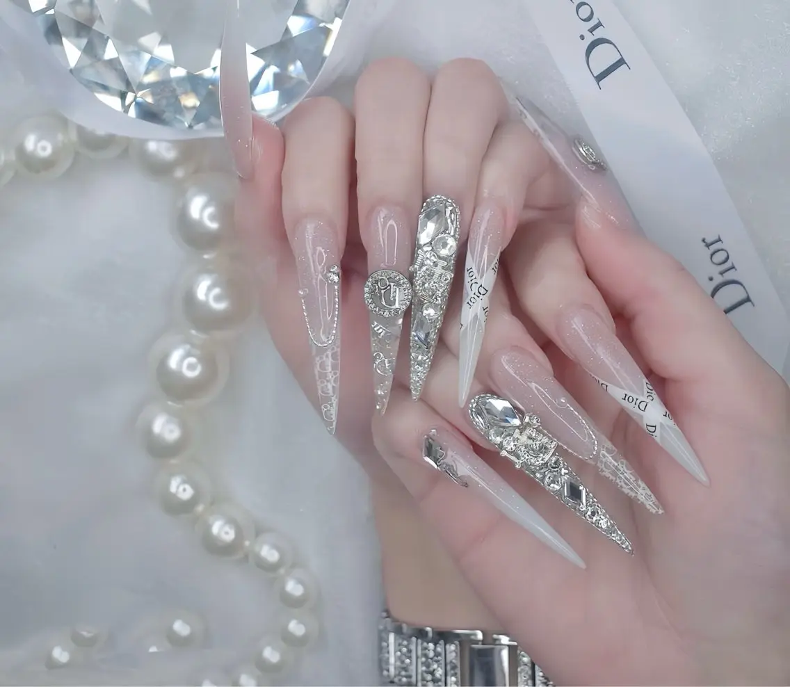 ネイル オーロラネイル チークネイル 桜ネイル クリアネイル ドット ハンドネイル Rin Nail Shinokuboのネイルデザイン