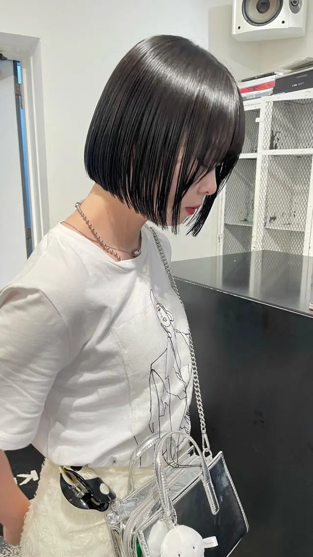 【就活カラー】フェイクブラック🖤落ちる黒染め+メンテナンスカット💫の写真