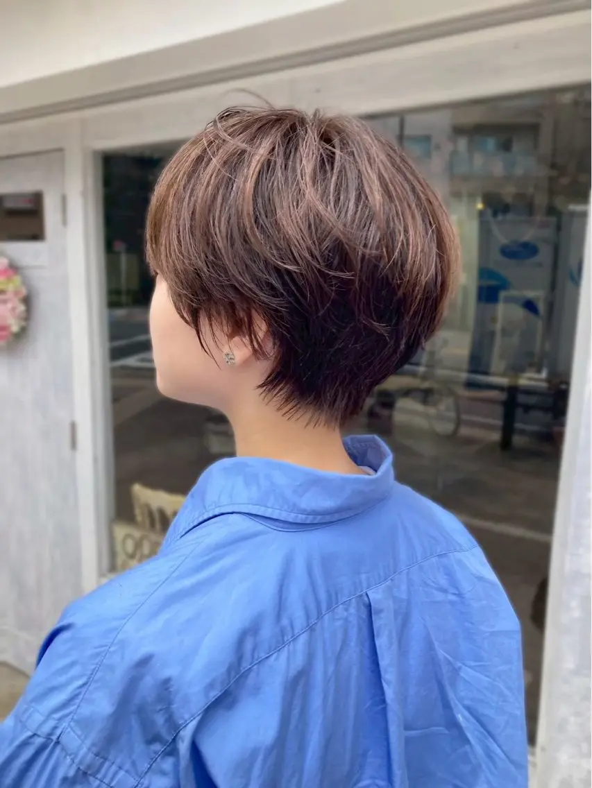 ショート ヘアカラー 秋山夏三/透明感カラ ー/赤み消しカラーのヘアスタイル