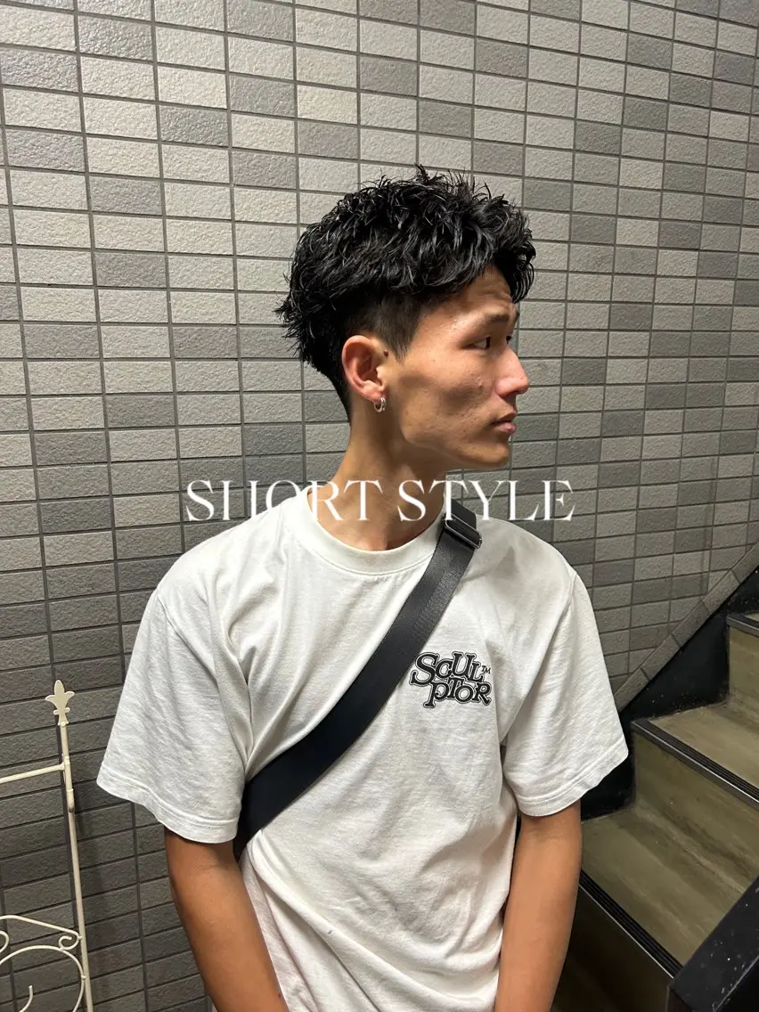ショート パーマ メンズ メンズブリーチ メンズハイライト メンズインナーカラー メンズパーマ プードルパーマ カット パーマ トリートメント 💈メンズ短髪特化 ✂︎伊藤大輝💈のヘアスタイル