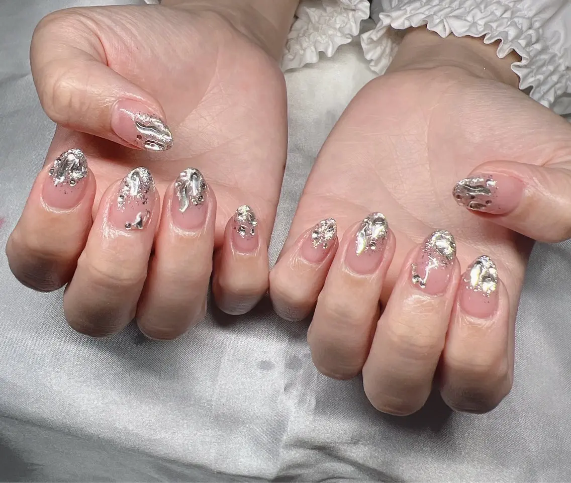 ネイル 長さ出し グラデーション 卒業式 キラキラネイル マグネットネイル Lee Nailsのネイルデザイン