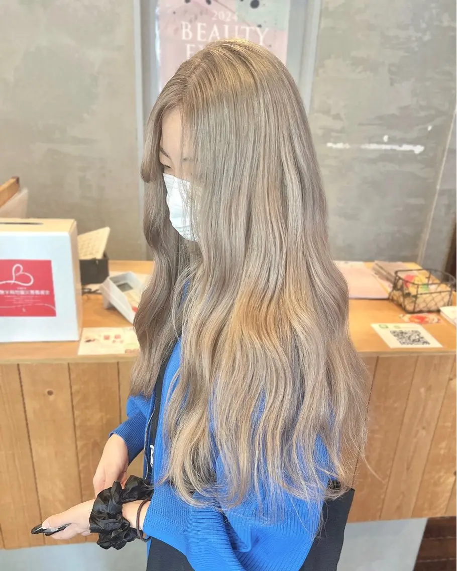 セミロング ヘアカラー 具志 正太のヘアスタイル