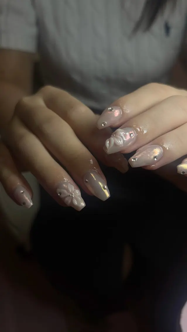 ネイル Nailstudio Hulmのネイルデザイン