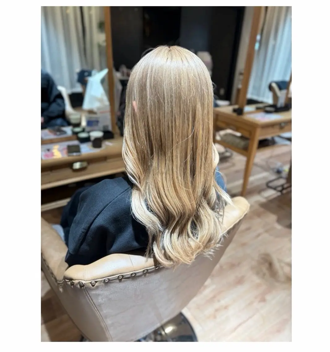 カラー ヘアカラー 梶 瑞希のヘアスタイル