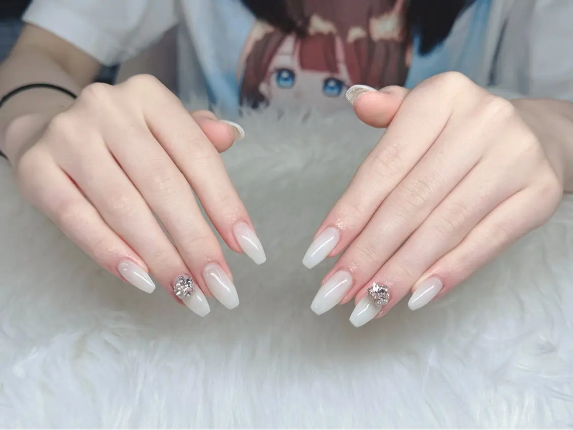 マツエク・マツパ 韓国風マツエク ワンホンマツエク ハンドネイル GOHOUBI Nail 心斎橋店のネイルデザイン