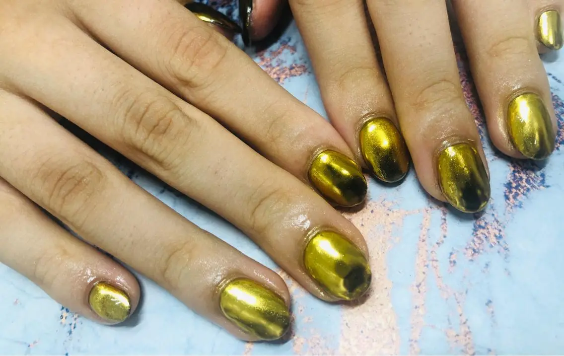 ネイル ゴールド ミラーネイル ハンドネイル mogunail &blowのネイルデザイン
