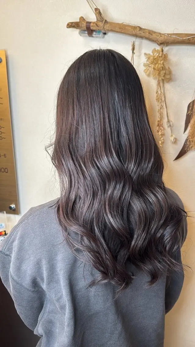 ロング カラー ベージュカラー ラベンダーカラー ラベンダーベージュ 根本 奈緒のヘアスタイル