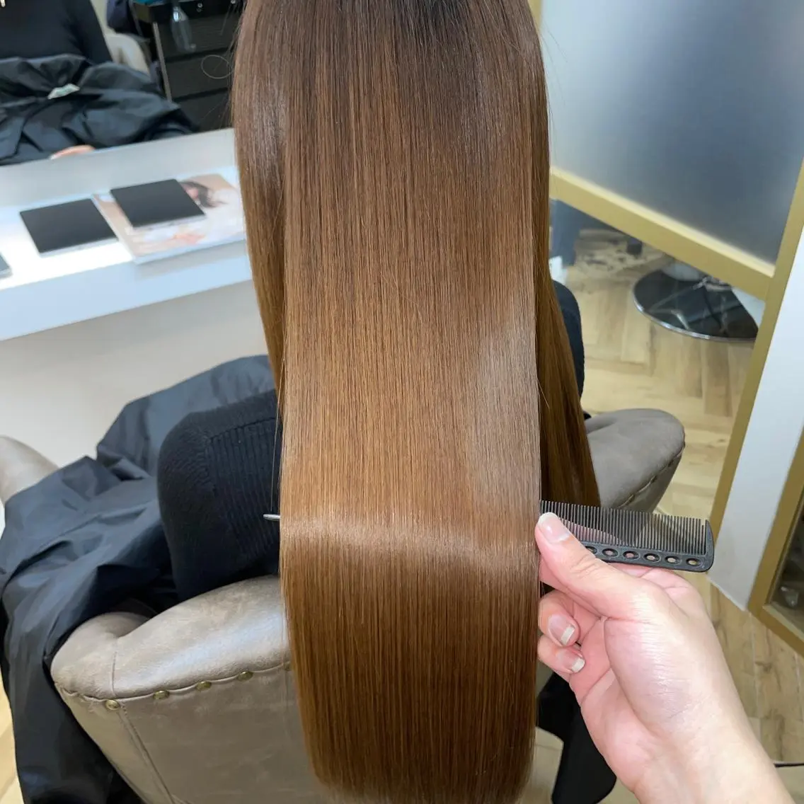 ロング カラー 髪質改善特化 ESSENCIAのヘアスタイル