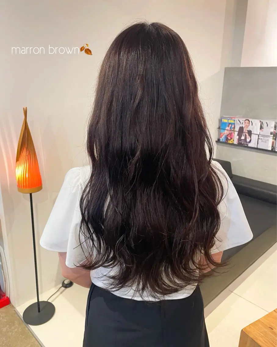 カラー she. momonoのヘアスタイル