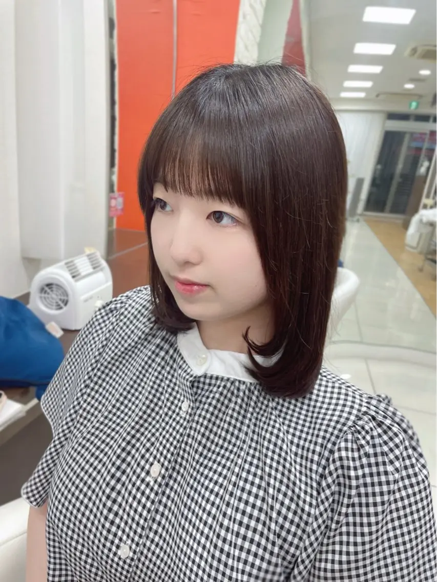 ミディアム 顔周りカット アベ ミオのヘアスタイル