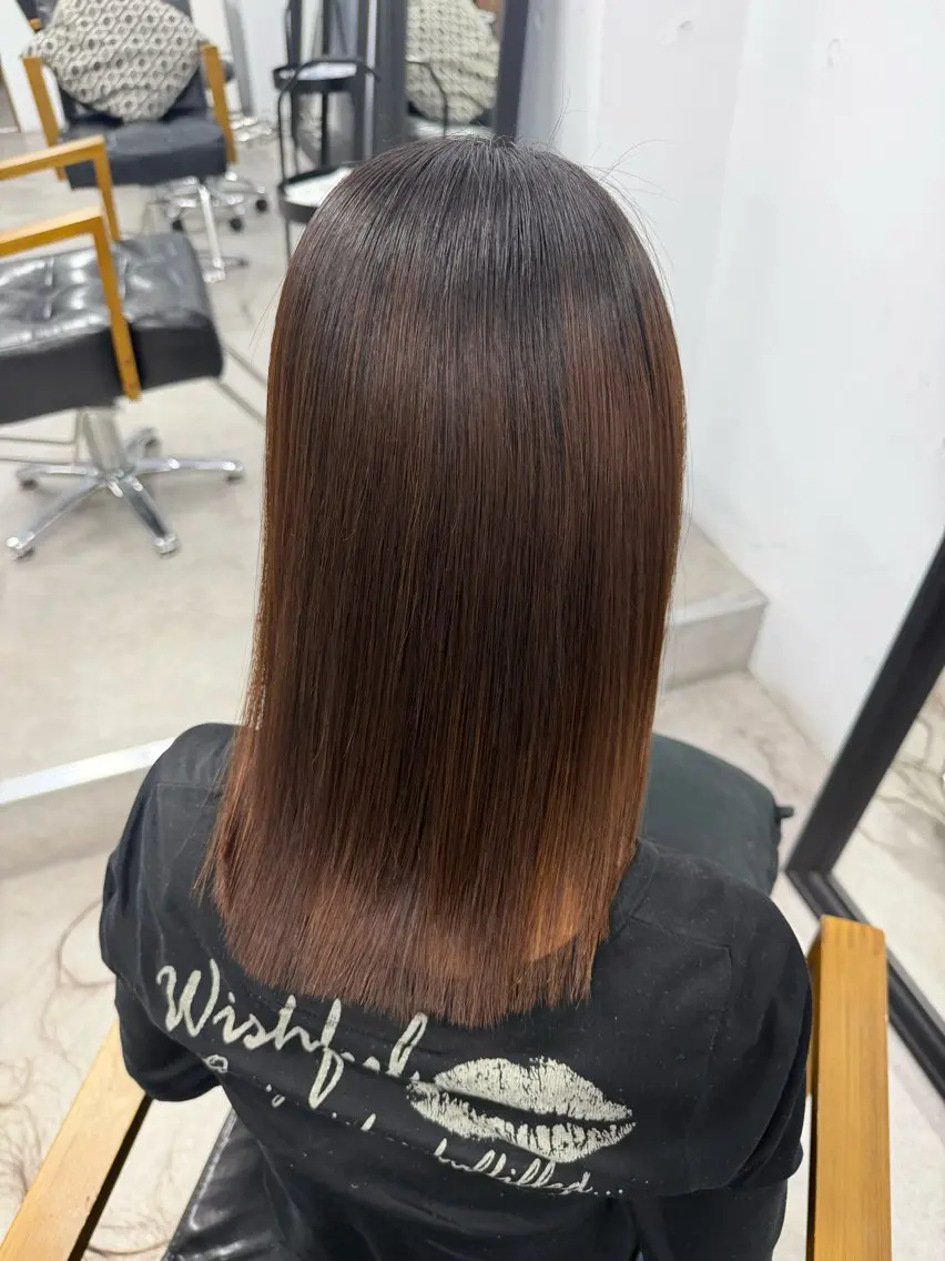 ミディアム くせ毛 縮毛矯正 カット 縮毛矯正 奥村 和也のヘアスタイル