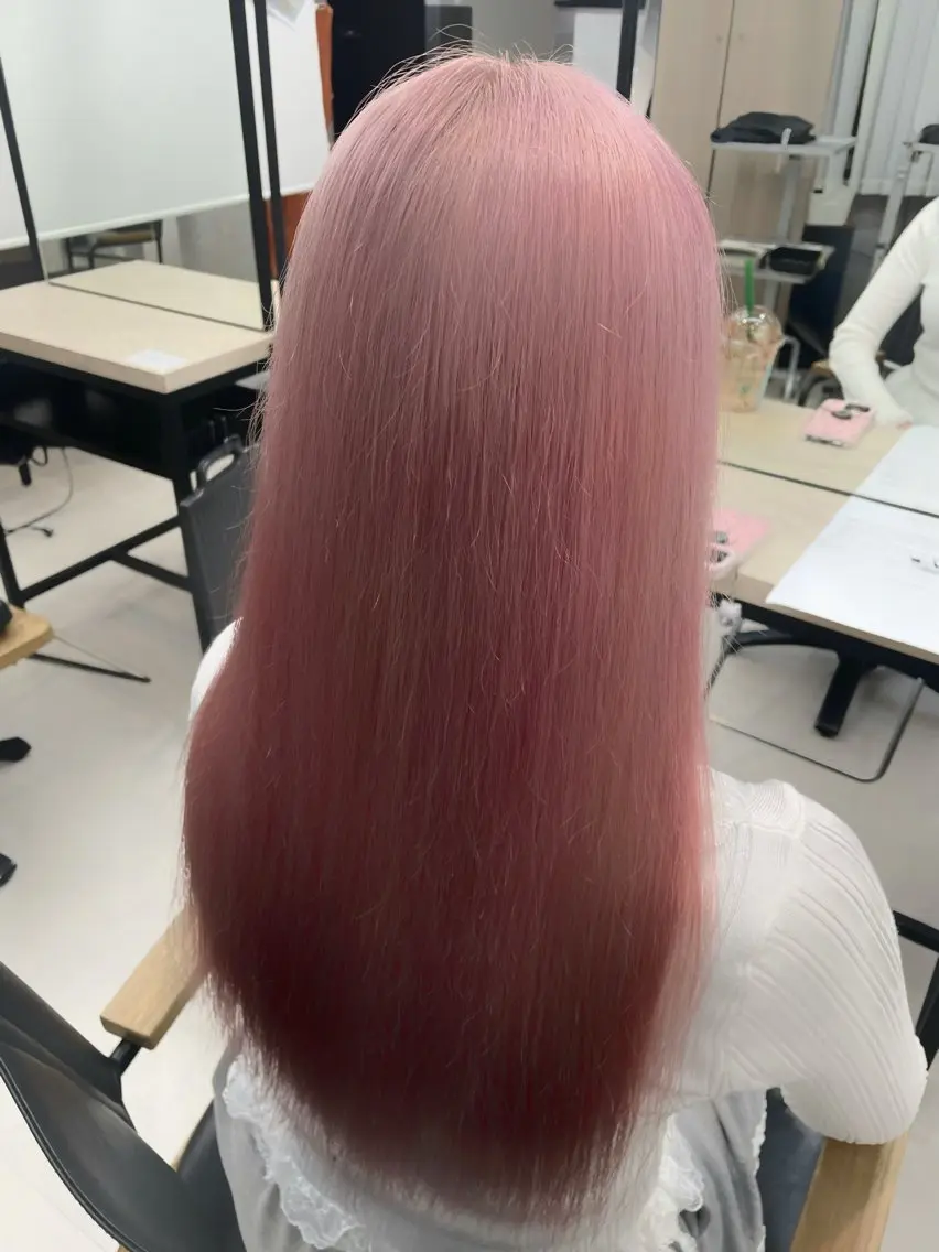 セミロング ヘアカラー トリートメント 🫧ハイトーン ブリーチ✨RYUKIのヘアスタイル