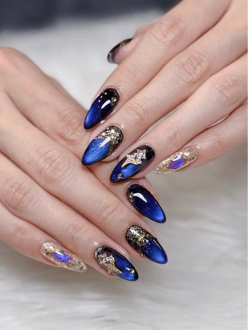 ネイル オーロラネイル チークネイル フットネイル フレンチネイル ジェルネイル ハンドネイル Nichi Nailsのネイルデザイン