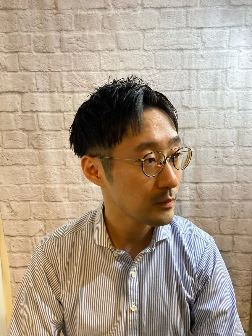 ショート メンズ アップバング ツーブロック グレイスフルバーバー 赤坂見附店 前田真政のヘアスタイル