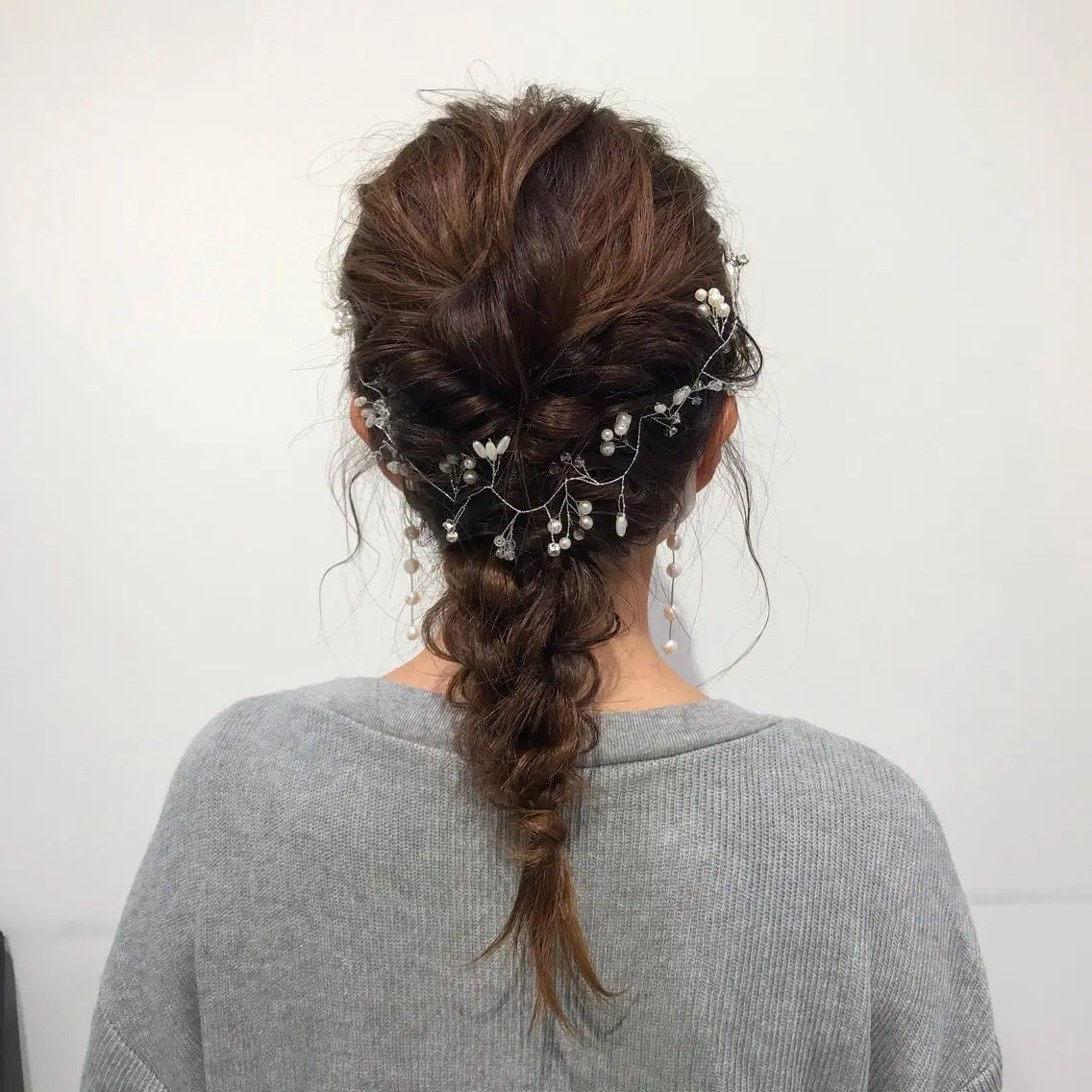 セミロング ヘアアレンジ カチューシャ ヘアセット 【暖色カラー特化】 中山由梨のヘアスタイル