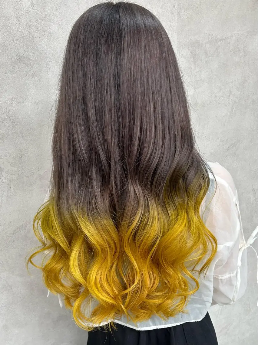 ロング カラー グレージュ イエローカラー ヘアカラー トリートメント 優花/ハイトーン /デザインカラーのヘアスタイル