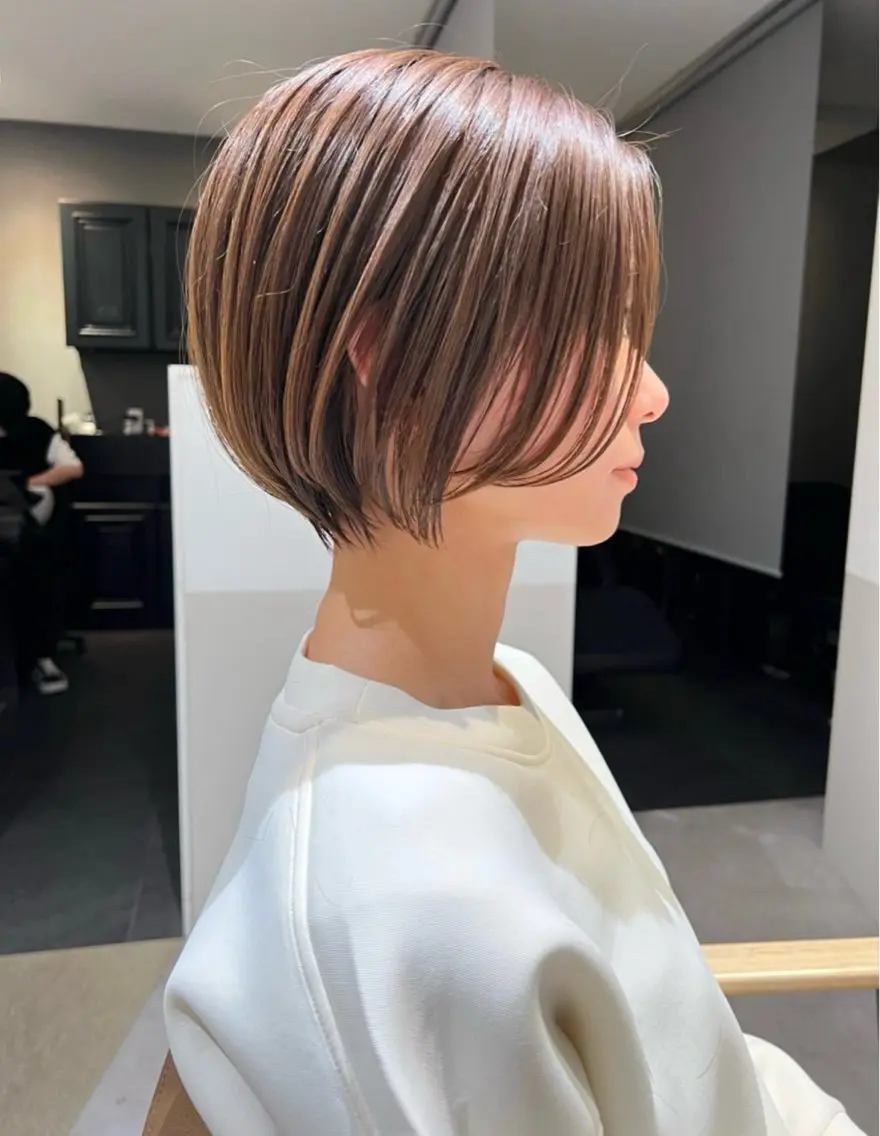 ショート カット 縮毛矯正 🥇赤み消しカラー／ 髪質改善の匠🥇のヘアスタイル