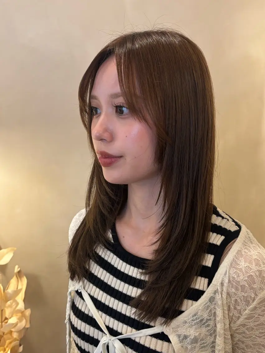 ミディアム ミディアムレイヤー レイヤーカット カット シンバヒナノ/パーマ レイヤー/髪質改善のヘアスタイル