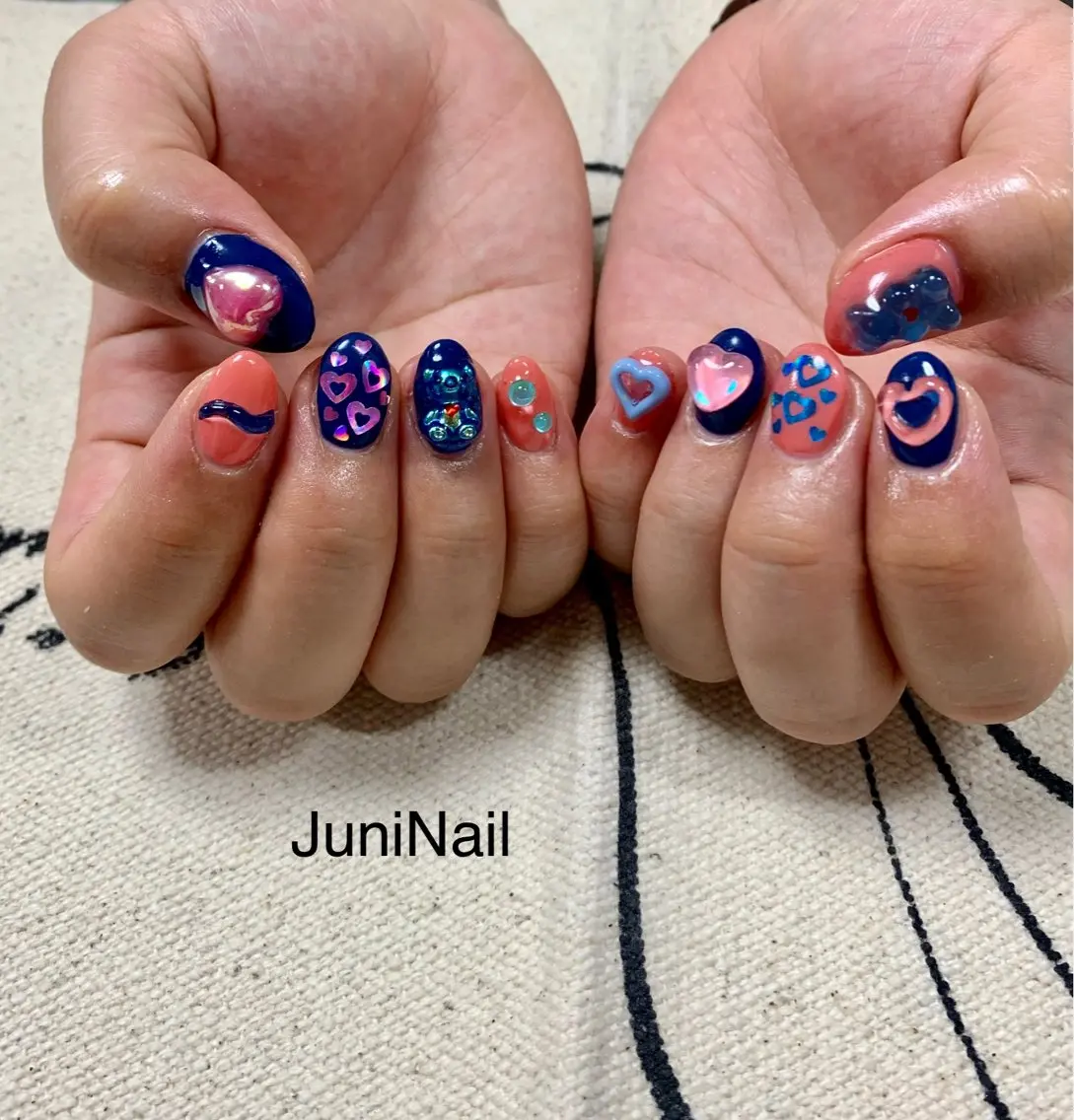 ネイル オーロラネイル クリアネイル フラッシュネイル 氷ネイル・うるうるネイル キラキラネイル ハンドネイル JuniNail 주니네일🇰🇷suのネイルデザイン