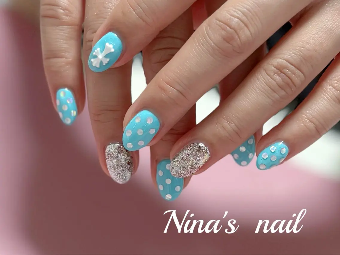 ネイル ブルー ドット ハンドネイル Nina's nailのネイルデザイン