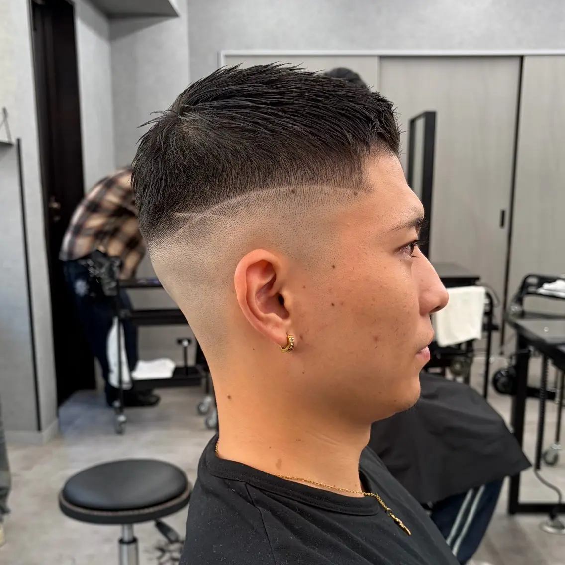 メンズ フェードカット スキンフェード カット 志村 シュンスケのヘアスタイル