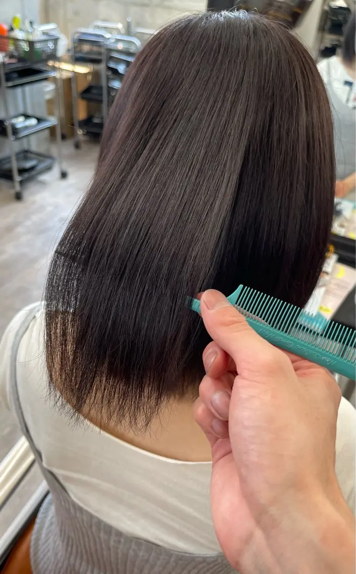 ショート カラー ブリーチ グレージュ ブリーチなしカラー ボブ 川口髪質改善ウルトワ 🌈毛島健樹🌈のヘアスタイル