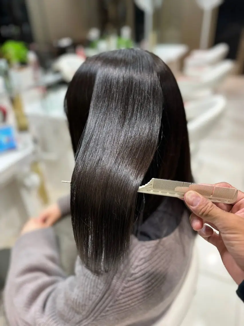 ミディアム 髪質改善・縮毛矯正 大石　郷のヘアスタイル