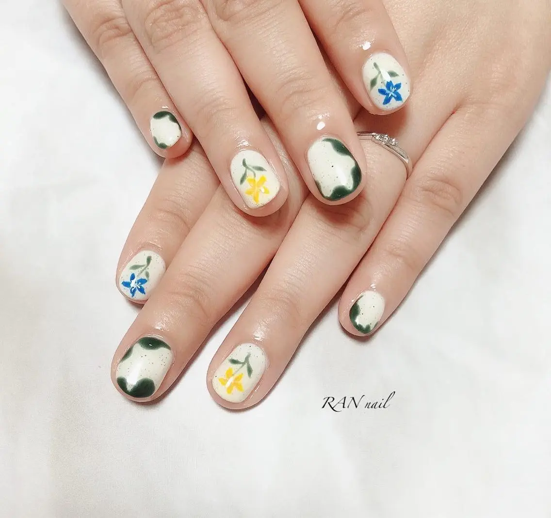 ネイル フラワーネイル フットネイル ジェルネイル オフィスネイル ワンカラーネイル ハンドネイル フットネイル RAN nailのネイルデザイン