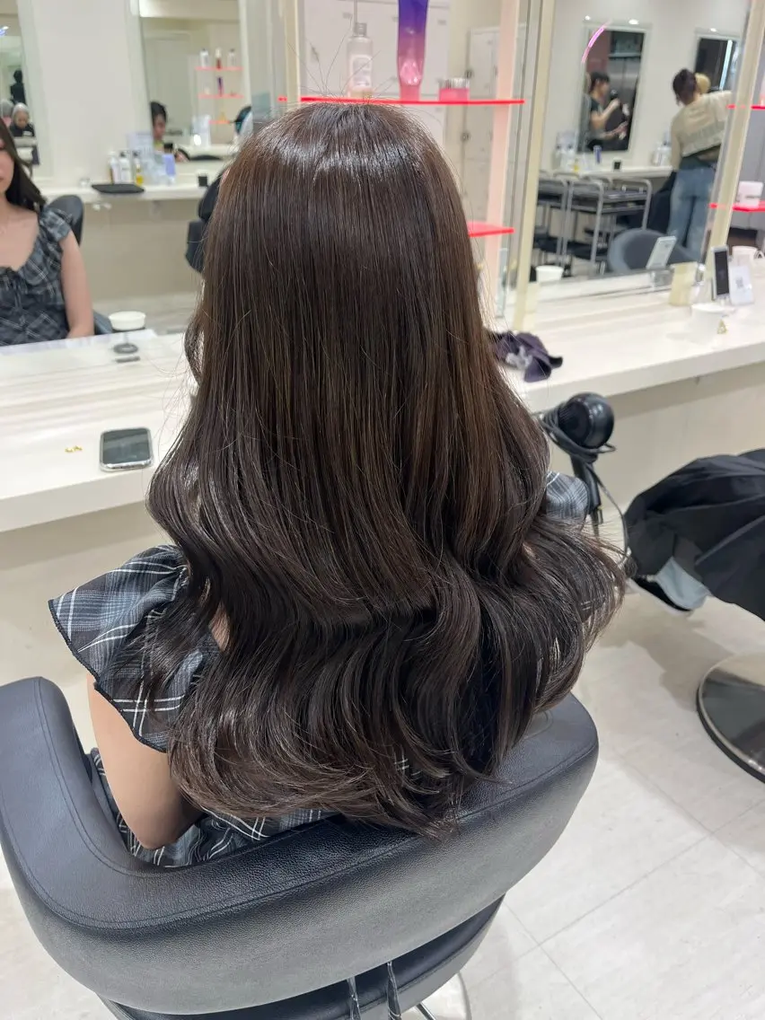 ロング カラー グレージュ オリーブグレージュ オリーブグレー 大人上品ベージュ 🎀HARUNAのヘアスタイル