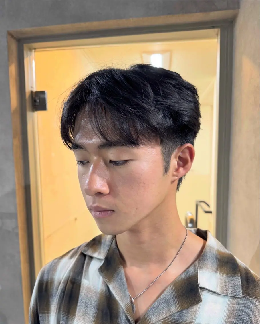 ショート メンズ 鶴巻 智樹のヘアスタイル