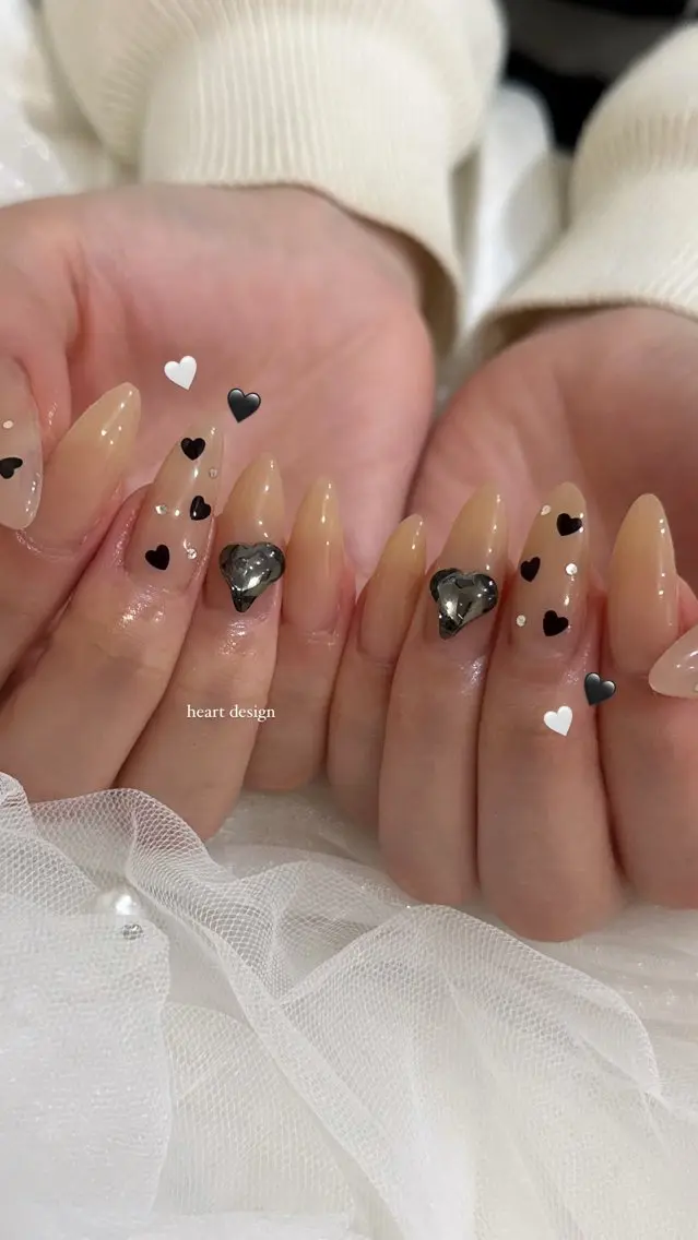 ネイル ハンドネイル ハンドケア sara : salon ELVIのネイルデザイン