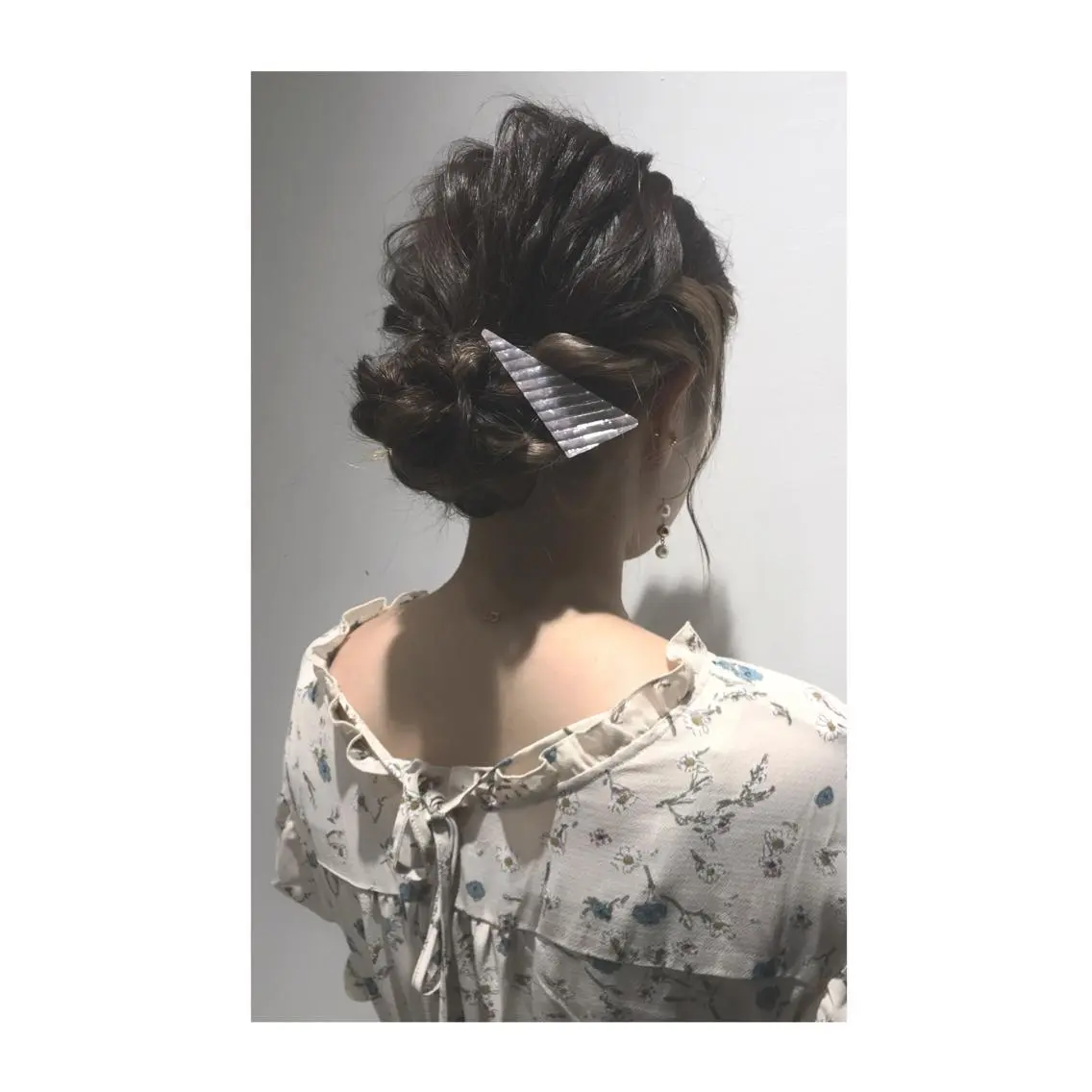 セミロング ヘアアレンジ レイヤーカット🌈 透明感カラー🌷ユリのヘアスタイル