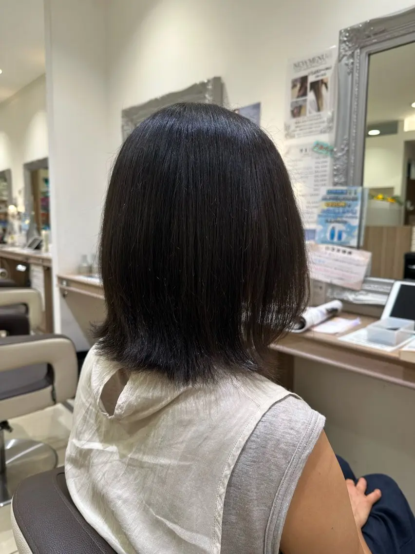 ミディアム ボブ 外ハネヘア カット Miyu🦄ash カット/まつげのヘアスタイル