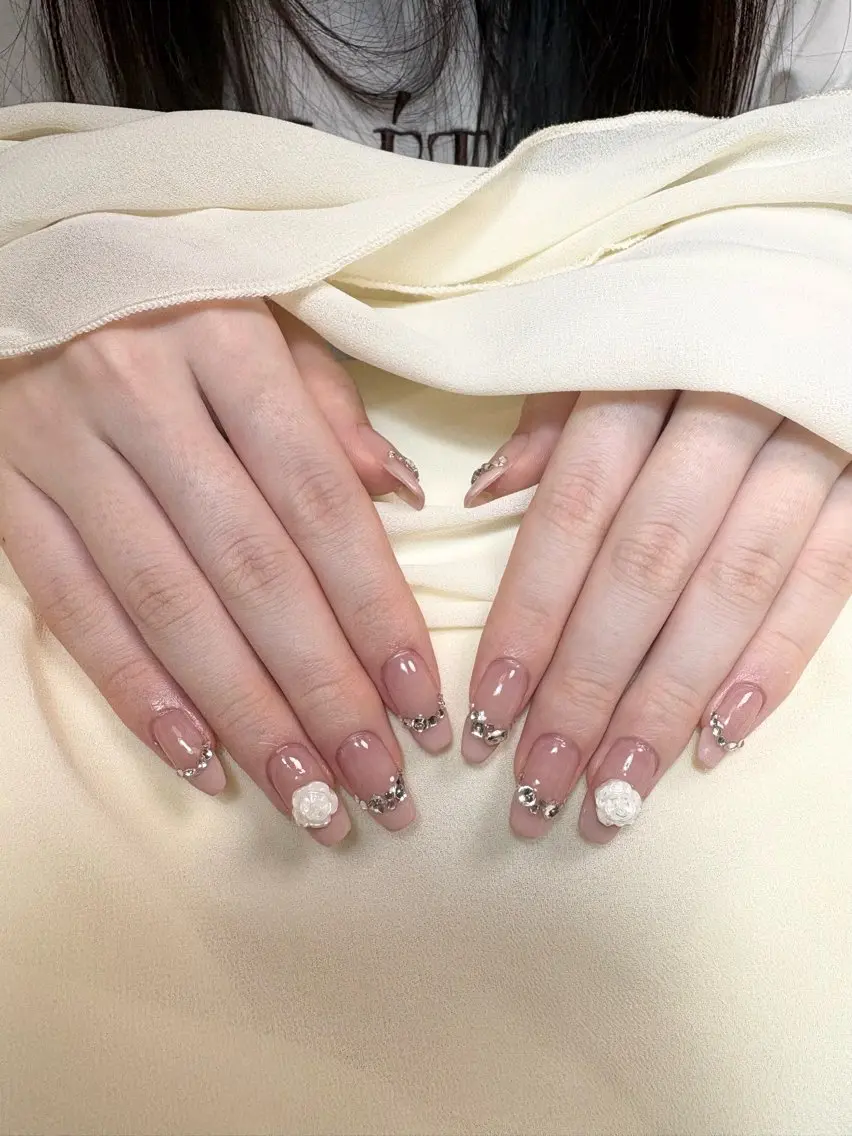 ネイル フレンチネイル ピンク ストーンネイル ハンドネイル ✨韓国✨nail salonLumieのネイルデザイン
