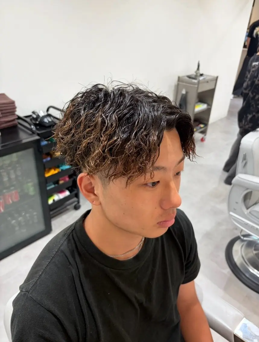 ショート パーマ メンズ カット パーマ メンズ特化･フェザー パーマ コウタロウのヘアスタイル