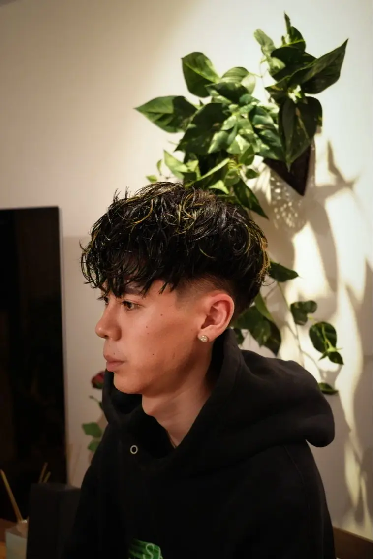 メンズ フェードカット メンズパーマ 小泉 慶英のヘアスタイル