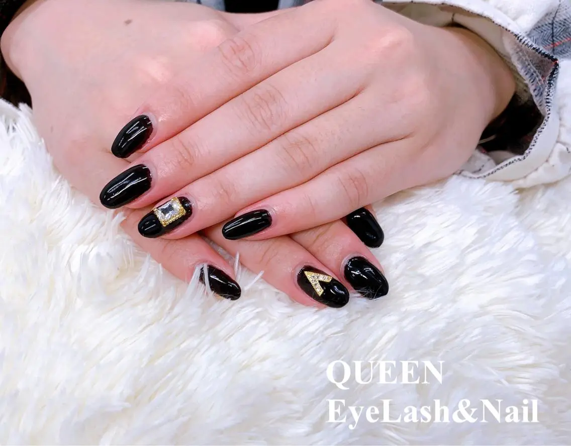 ミディアム カラー ネイル ハンドネイル Bloom Nailのネイルデザイン