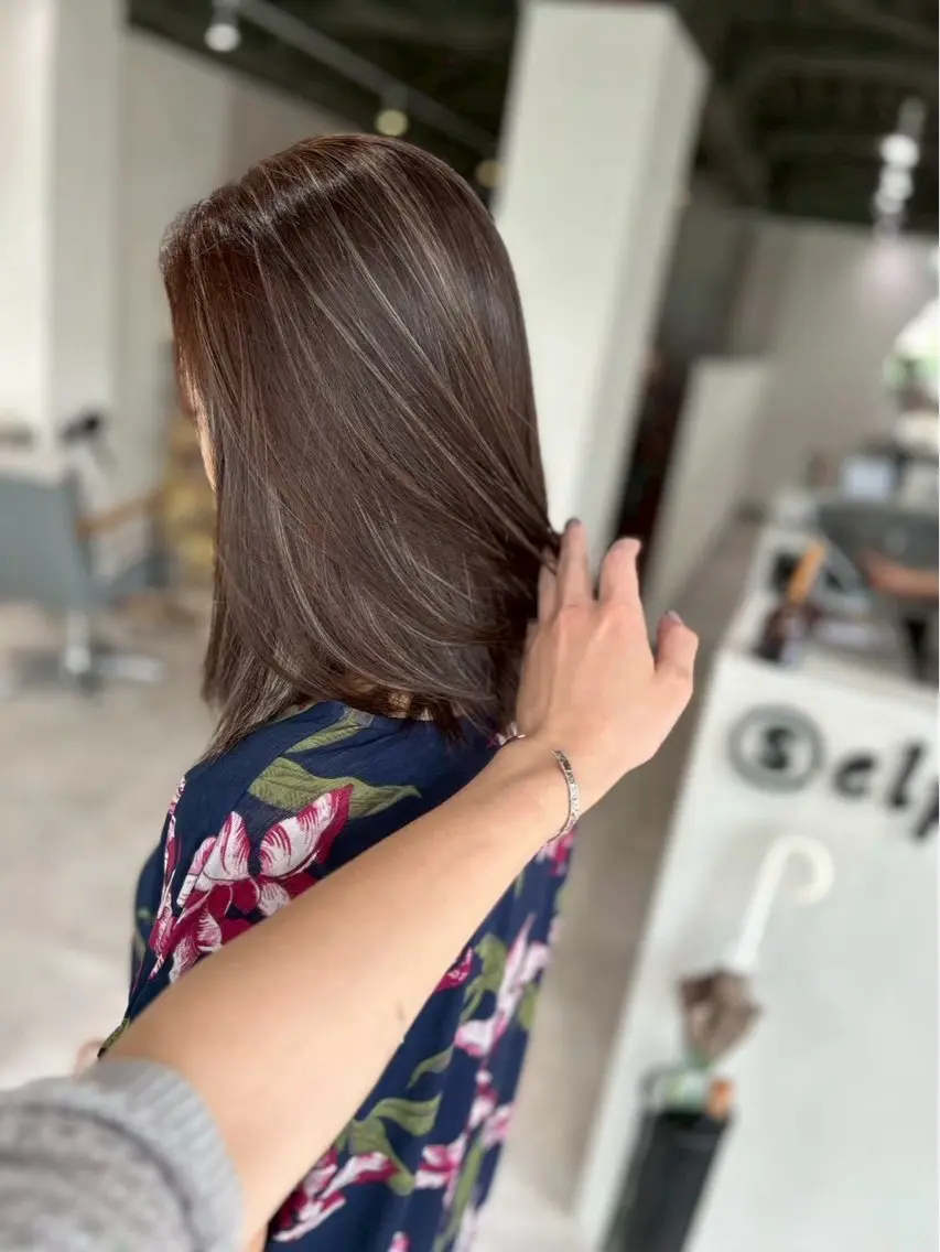 ミディアム カラー 大和市の白髪ぼかし 職人￤柳川拓哉のヘアスタイル