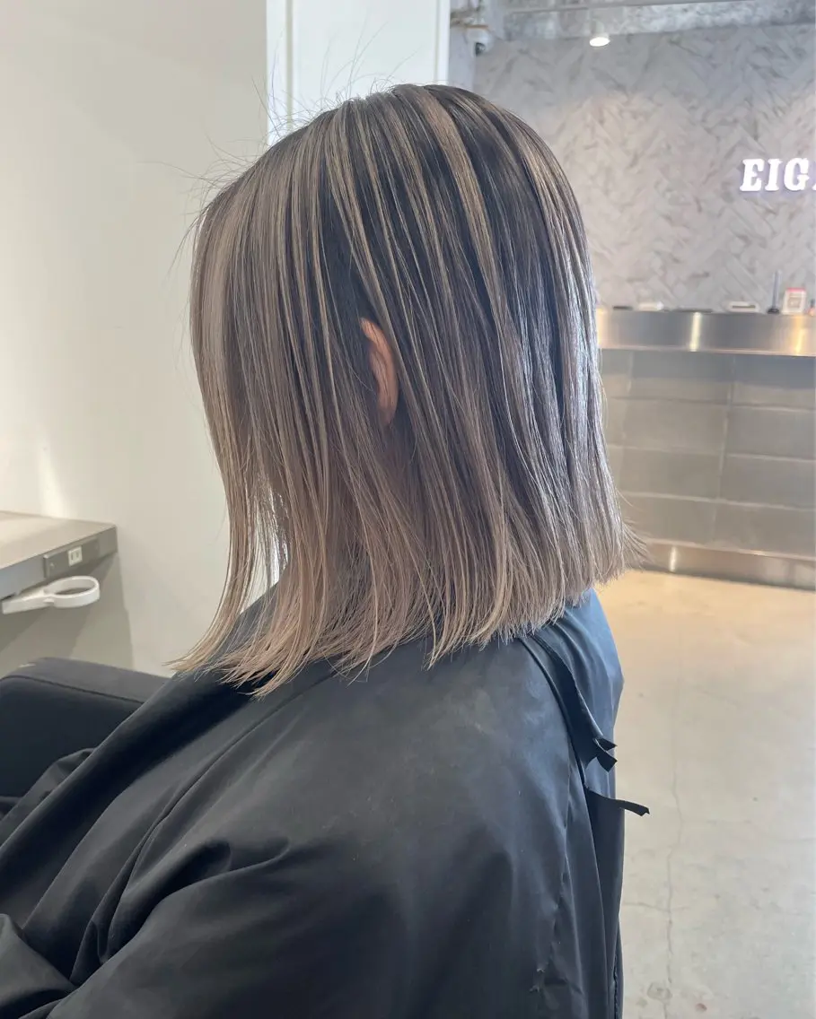 ミディアム カラー ヘアアレンジ 切りっぱなしボブ ボブ カット ヘアカラー トリートメント 🎗秋山勇/ GEAR.代表のヘアスタイル