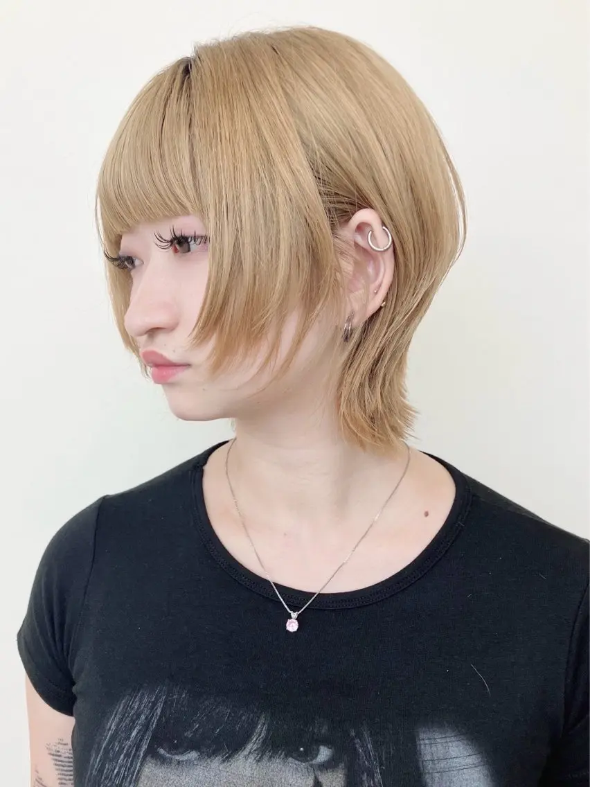 ショート 顔まわりレイヤー 姫カット レイヤーカット カット fumika推しカラ ー/デザインカラーのヘアスタイル
