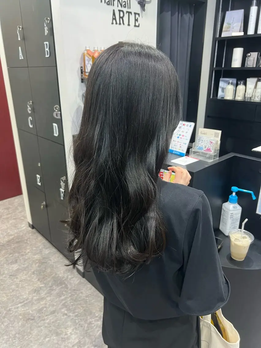 ロング カット 友滝 真菜美のヘアスタイル