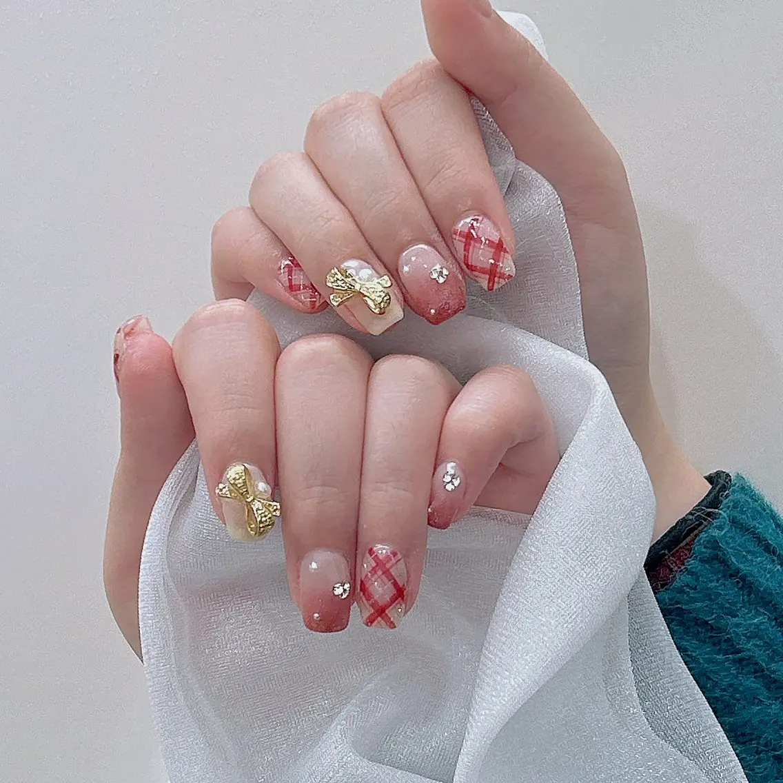 ネイル ハンドネイル . Natsumiのネイルデザイン