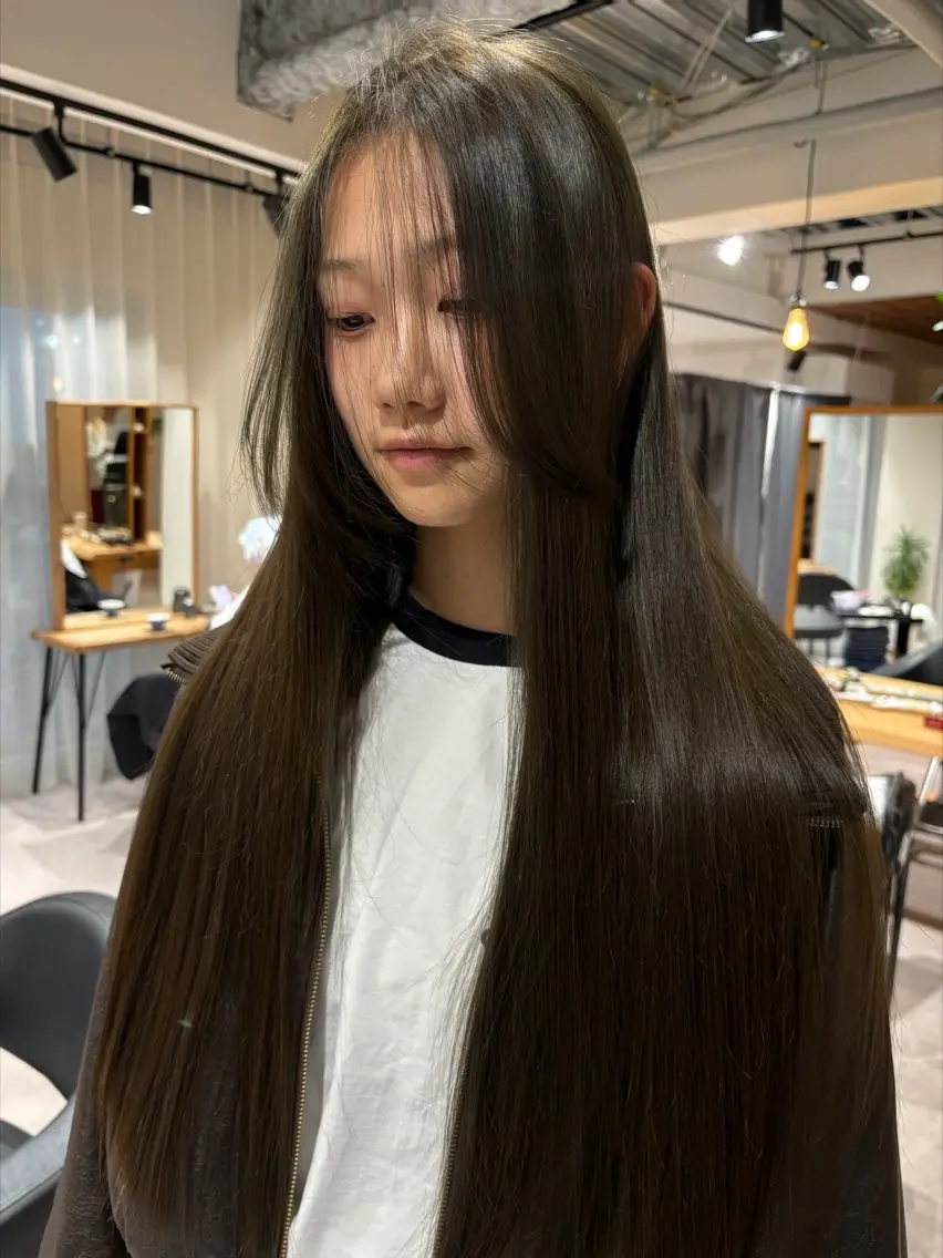 ロング カラー ブリーチ ダブルカラー ブリーチなしカラー iroha/ n.w.h🎀のヘアスタイル